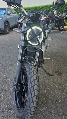 DUCATI SCRAMBLER ICON 